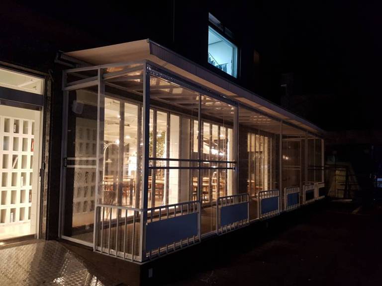 올리엔 강릉점 접이식어닝 및 우레탄 방풍막